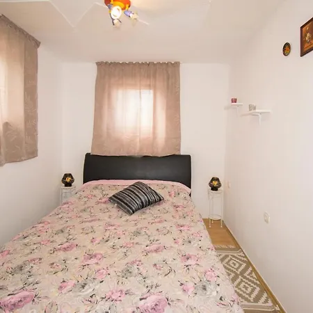 Apartman Maja 2 Premantura