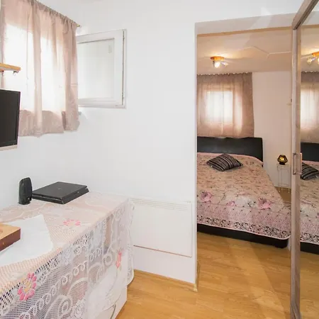 Apartman Maja 2 Premantura
